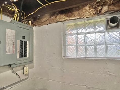 10914 Fidelity Avenue Cleveland OH 44111