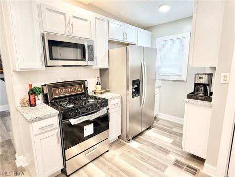 10914 Fidelity Avenue Cleveland OH 44111