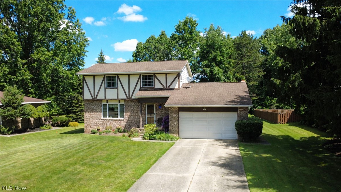 8893 White Oak Drive Twinsburg OH 44087
