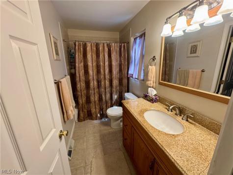 8893 White Oak Drive Twinsburg OH 44087