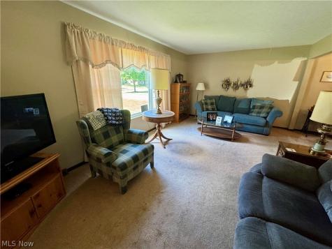8893 White Oak Drive Twinsburg OH 44087
