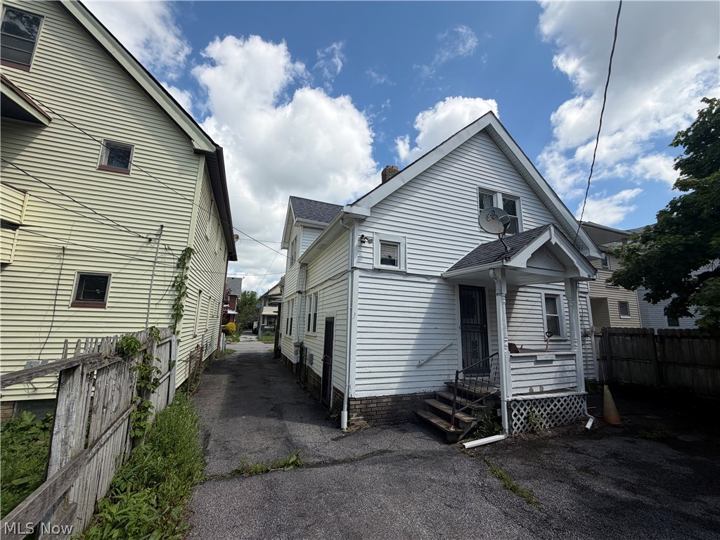 11116 Lardet Avenue Cleveland OH 44104