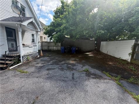11116 Lardet Avenue Cleveland OH 44104