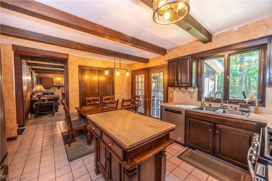 7733 Silver Fox Drive Youngstown OH 44512