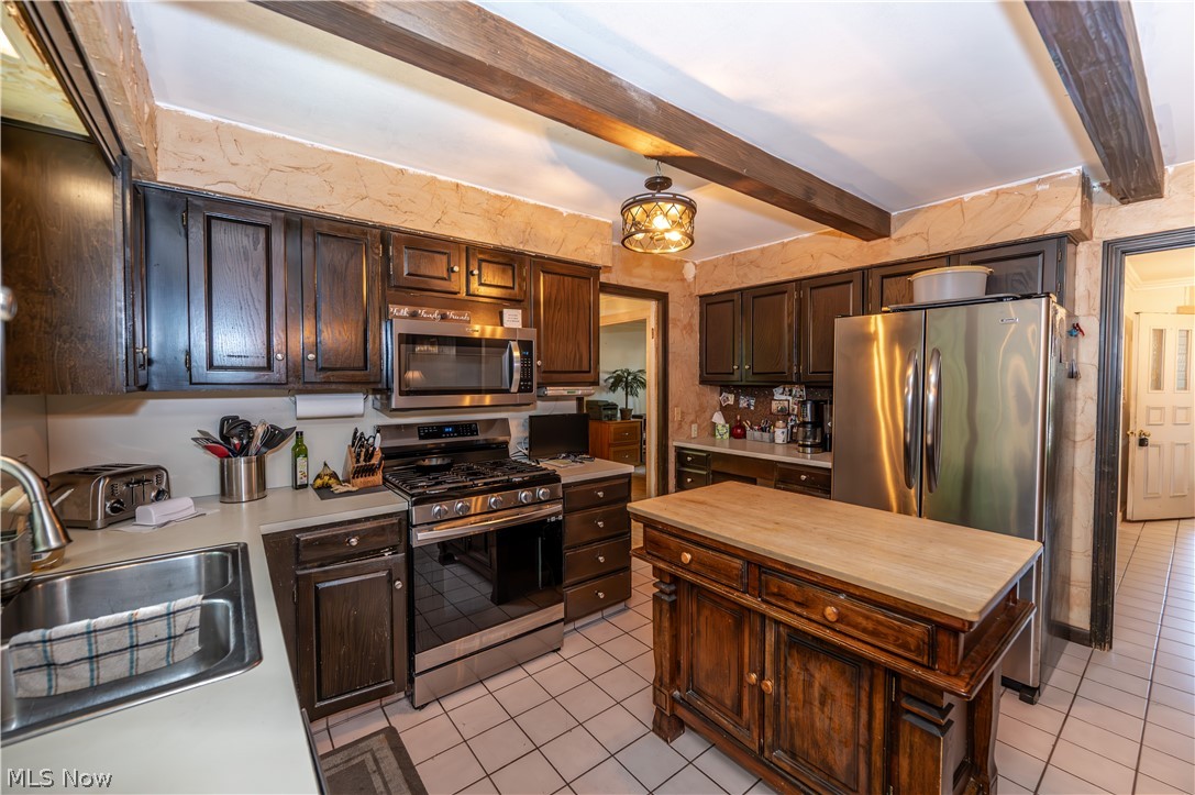 7733 Silver Fox Drive Youngstown OH 44512