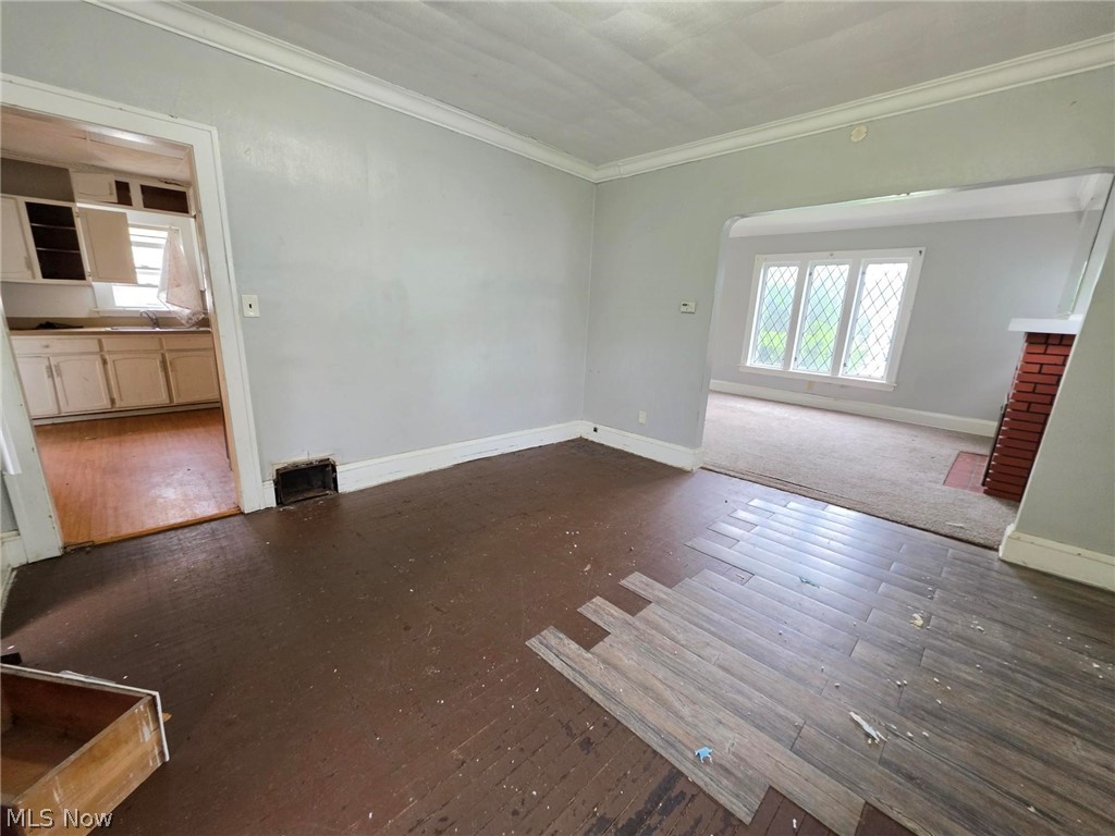 10605 Grace Avenue Garfield Heights OH 44125