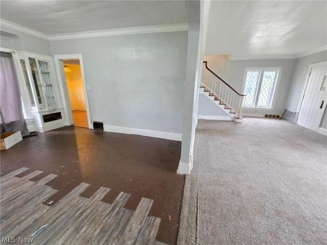 10605 Grace Avenue Garfield Heights OH 44125