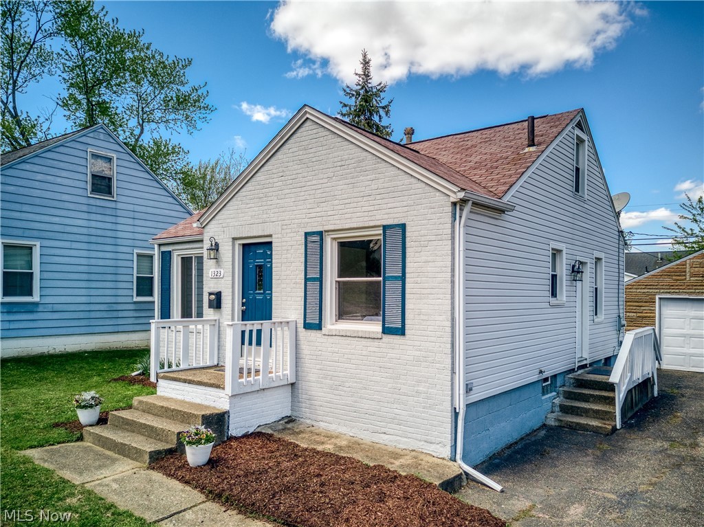 1323 29th Street NE Canton OH 44714