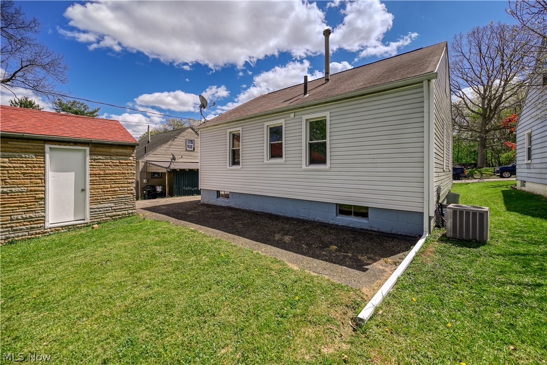 1323 29th Street NE Canton OH 44714