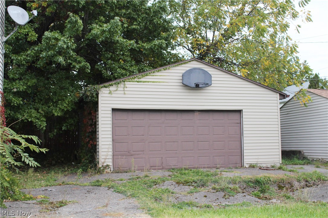1177 E 147th Street Cleveland OH 44110