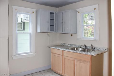 1177 E 147th Street Cleveland OH 44110