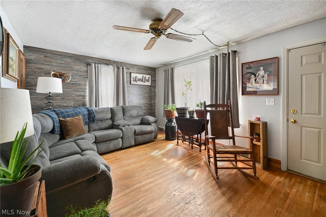184 Perry Drive NW Canton OH 44708