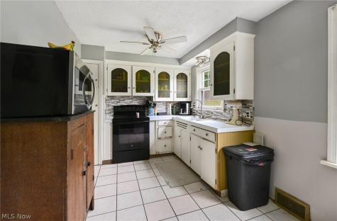 184 Perry Drive NW Canton OH 44708