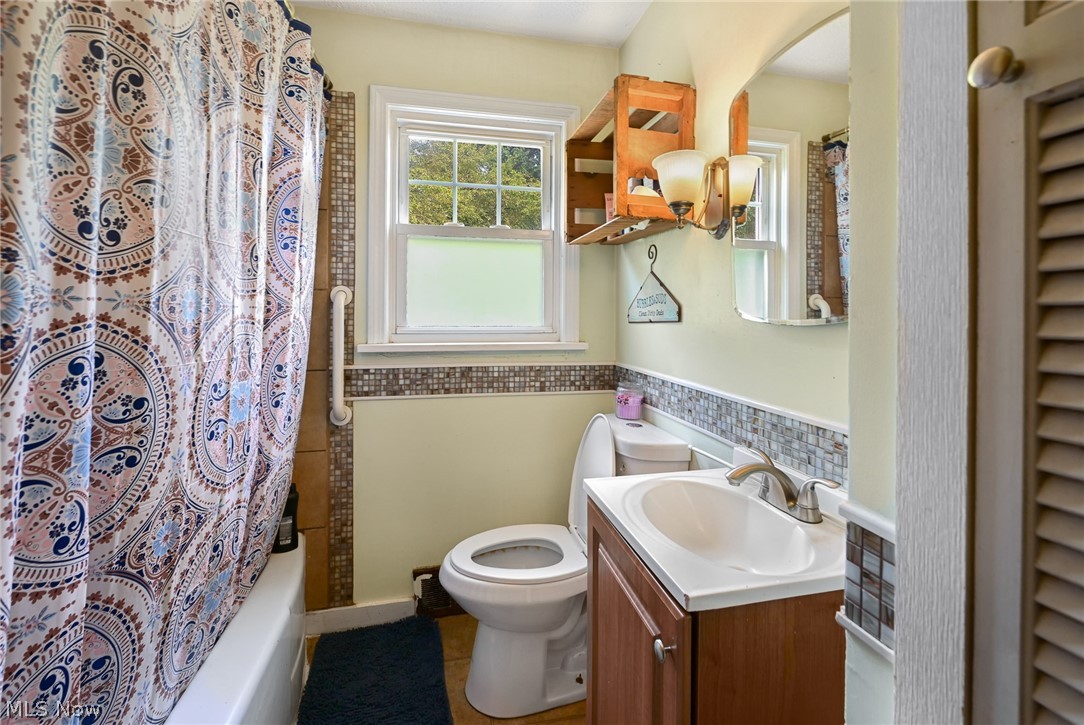184 Perry Drive NW Canton OH 44708