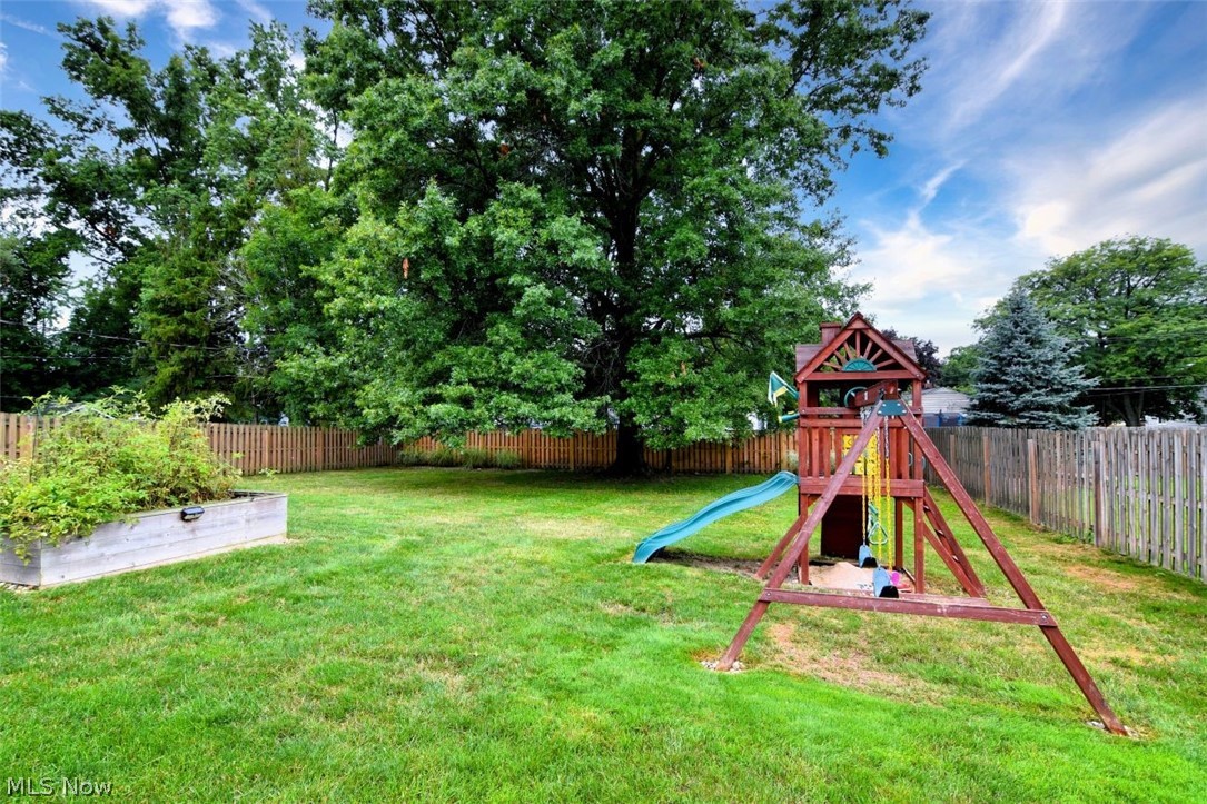1064 Stanwell Drive Highland Heights OH 44143