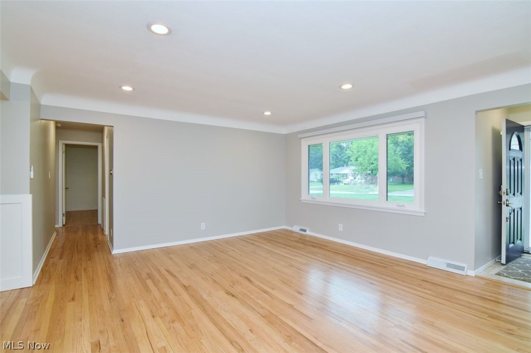 1064 Stanwell Drive Highland Heights OH 44143
