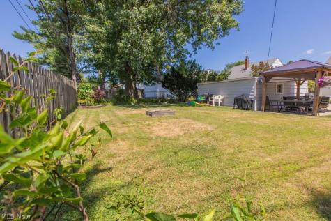 2322 Larchmont Drive Wickliffe OH 44092