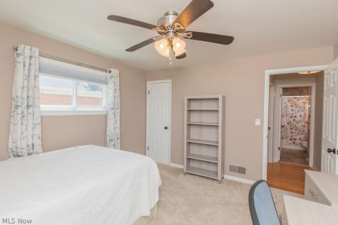 2322 Larchmont Drive Wickliffe OH 44092