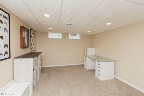 2322 Larchmont Drive Wickliffe OH 44092
