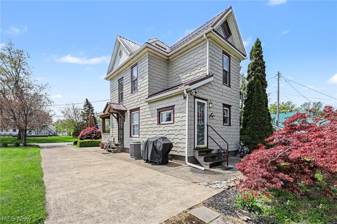 290 Park Avenue Conneaut OH 44030