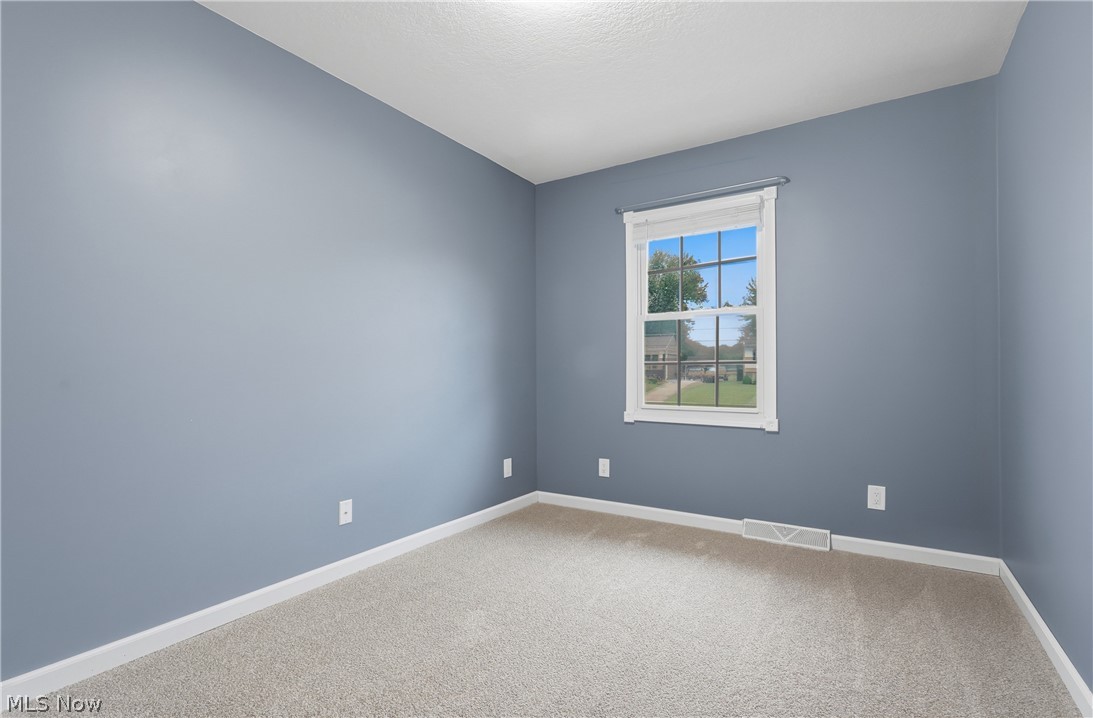 663 Notre Dame Avenue Austintown OH 44515