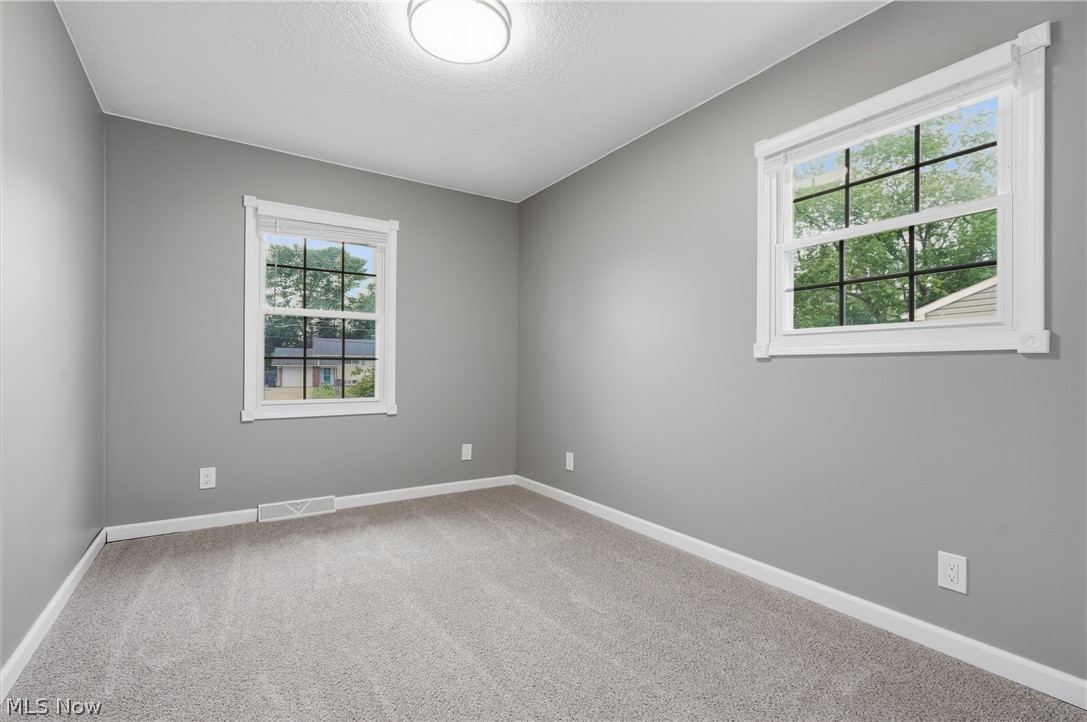 663 Notre Dame Avenue Austintown OH 44515