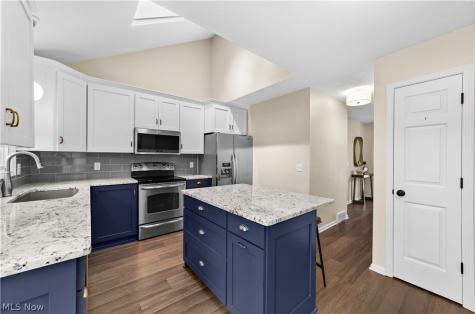 33316 Chatham Drive Avon Lake OH 44012