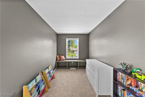 33316 Chatham Drive Avon Lake OH 44012