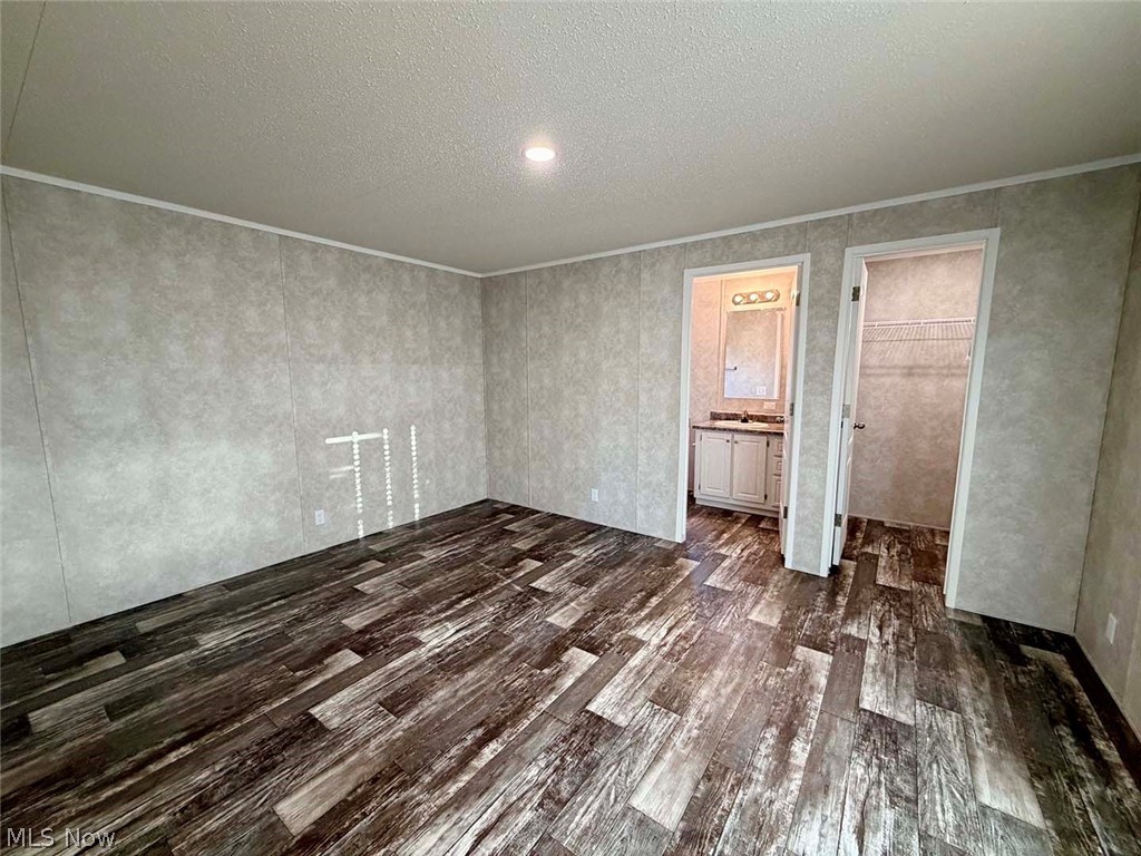 924 Mountain View Drive Minerva OH 44657