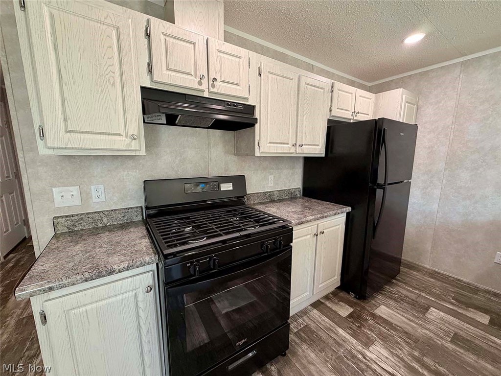 924 Mountain View Drive Minerva OH 44657