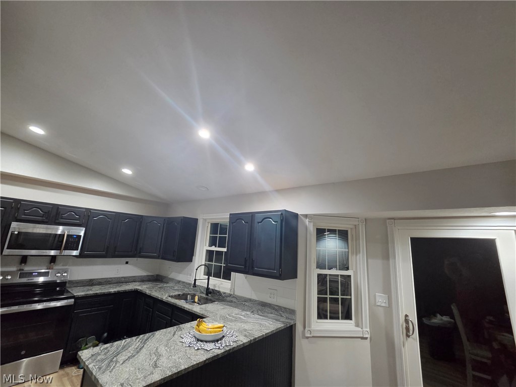 1607 Doaks Lane Zanesville OH 43701
