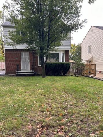 16704 Stockbridge Avenue Cleveland OH 44128