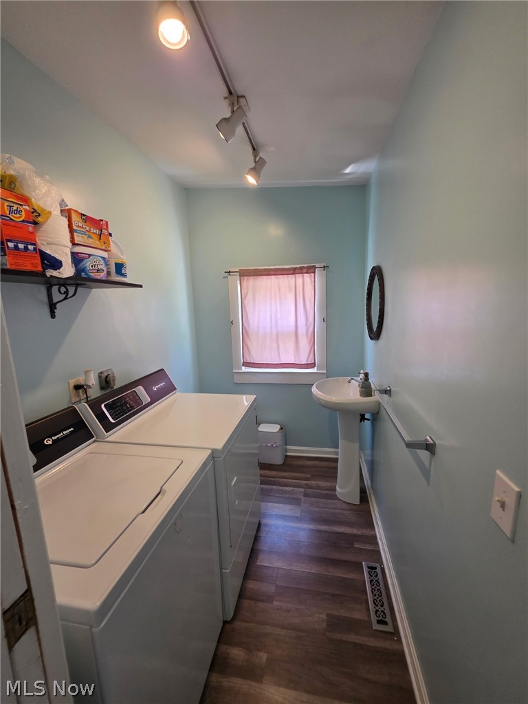 678 W Martin Street East Palestine OH 44413