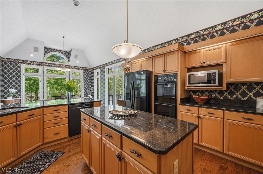 8795 Pheasant Run Lane Kirtland Hills OH 44060