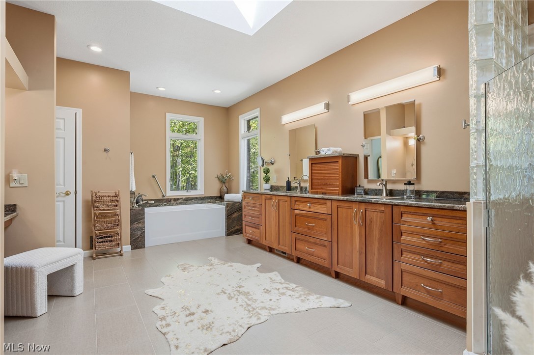 8795 Pheasant Run Lane Kirtland Hills OH 44060