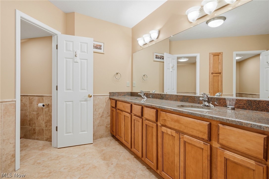 8795 Pheasant Run Lane Kirtland Hills OH 44060