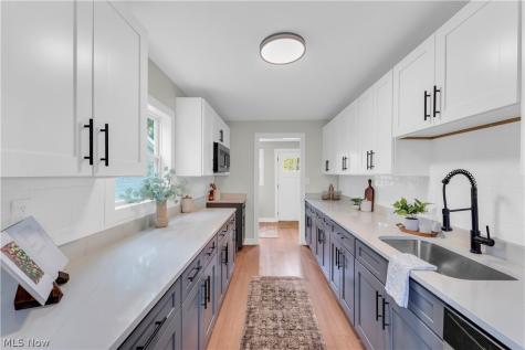 18155 Libby Road Maple Heights OH 44137
