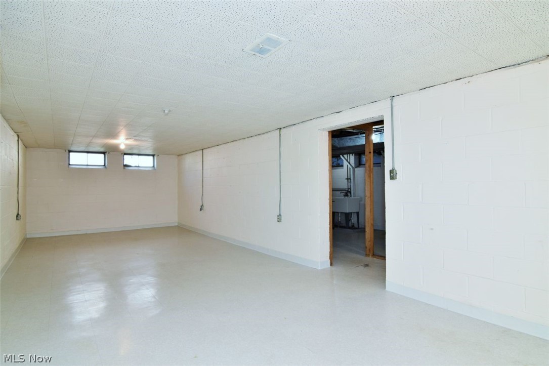 1663 Oakmount Road South Euclid OH 44121