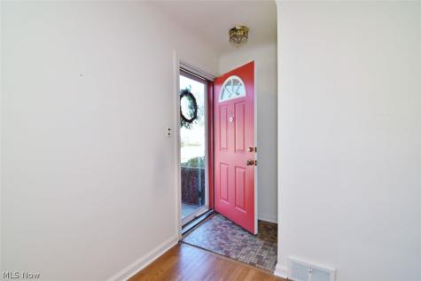 1663 Oakmount Road South Euclid OH 44121