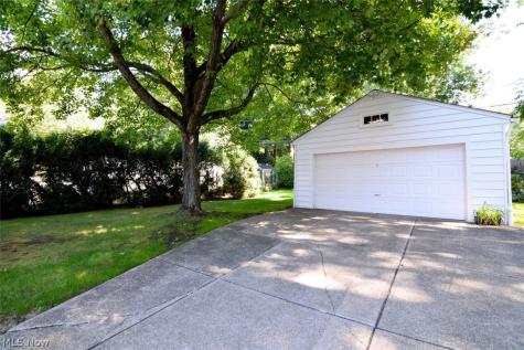 1663 Oakmount Road South Euclid OH 44121