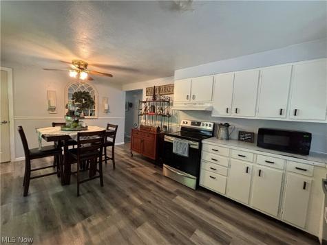 6601 Mapleton Street SE East Canton OH 44730