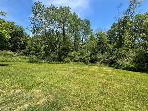 6601 Mapleton Street SE East Canton OH 44730