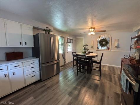 6601 Mapleton Street SE East Canton OH 44730