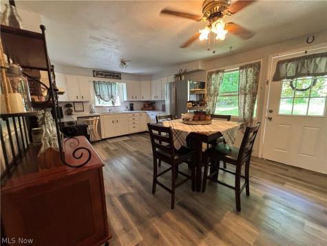 6601 Mapleton Street SE East Canton OH 44730