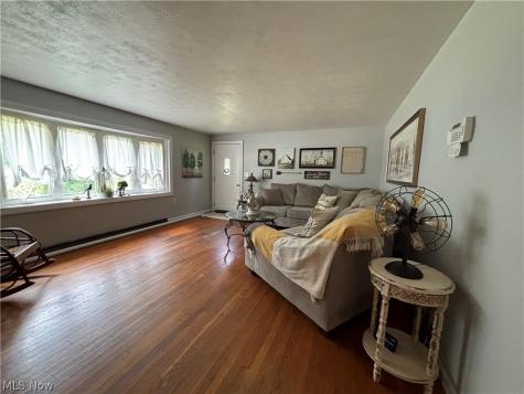 6601 Mapleton Street SE East Canton OH 44730