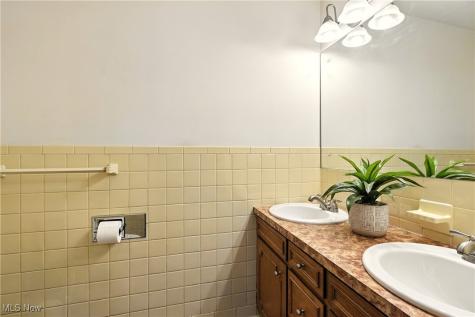2208 Cleveland Road Wooster OH 44691
