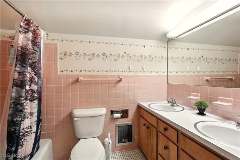 2208 Cleveland Road Wooster OH 44691