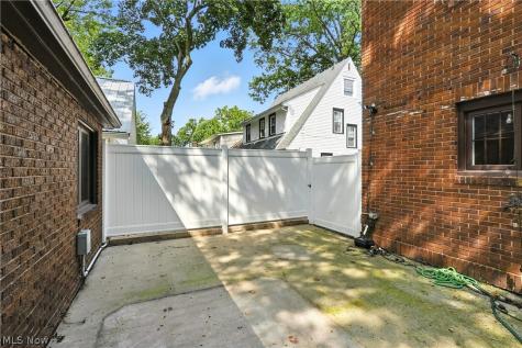 2208 Cleveland Road Wooster OH 44691