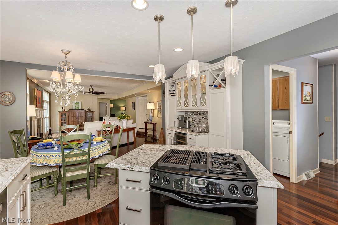19165 Ridgeline Court Strongsville OH 44136