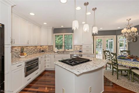 19165 Ridgeline Court Strongsville OH 44136